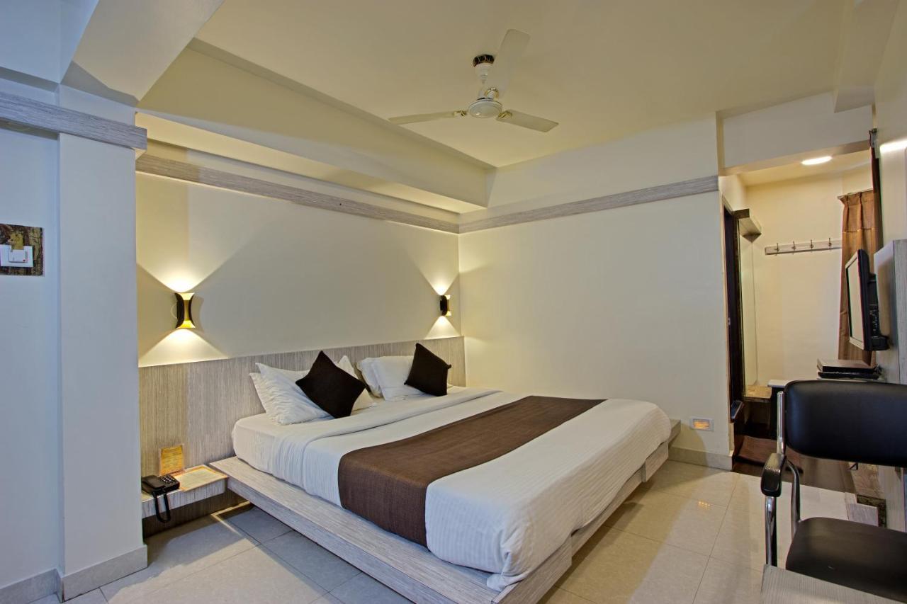 Mannars Residency Villa Мисор Екстериор снимка