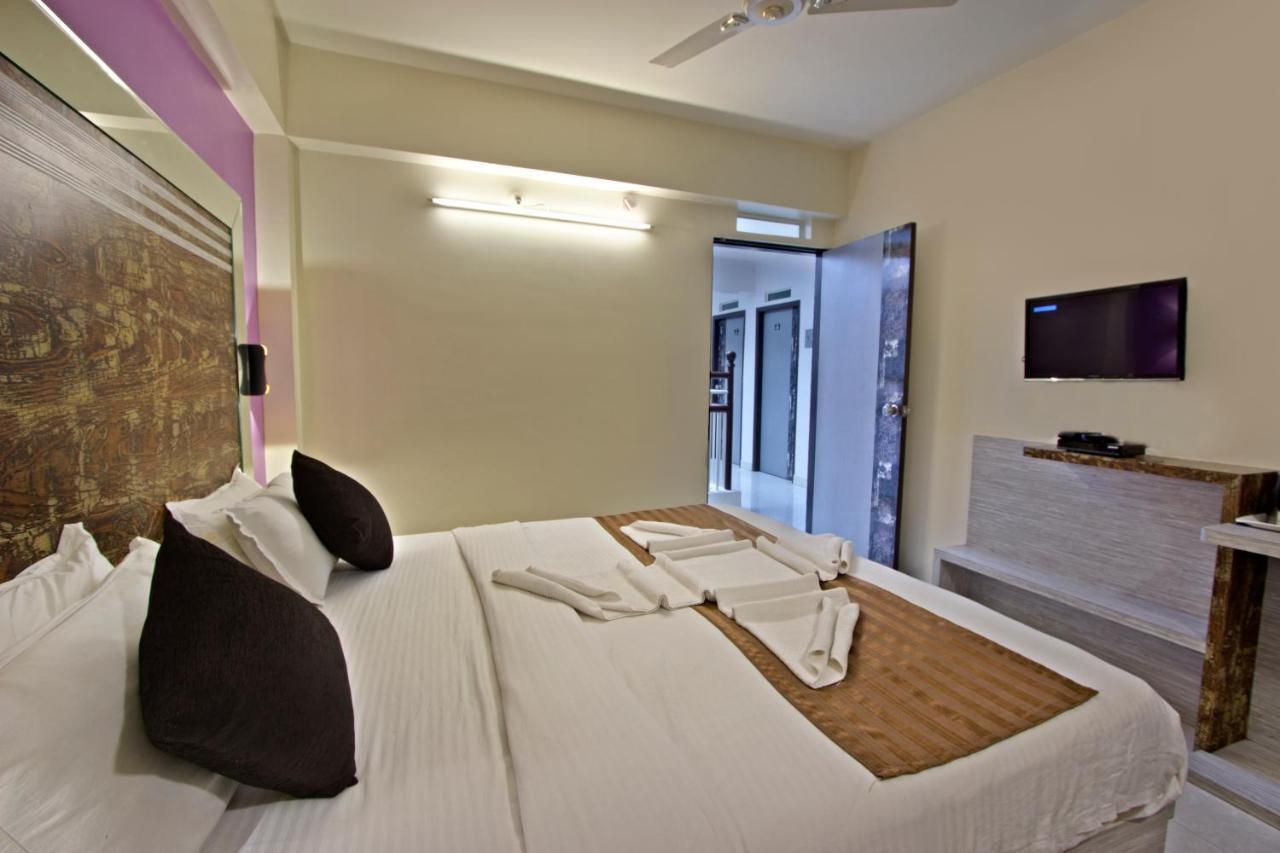 Mannars Residency Villa Мисор Екстериор снимка